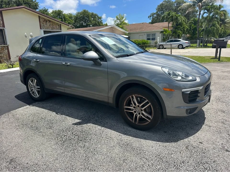 2018 Porsche 958 Cayenne - Image 3 of 15