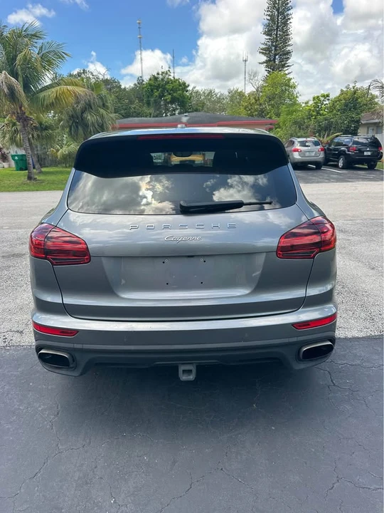 2018 Porsche 958 Cayenne - Image 6 of 15