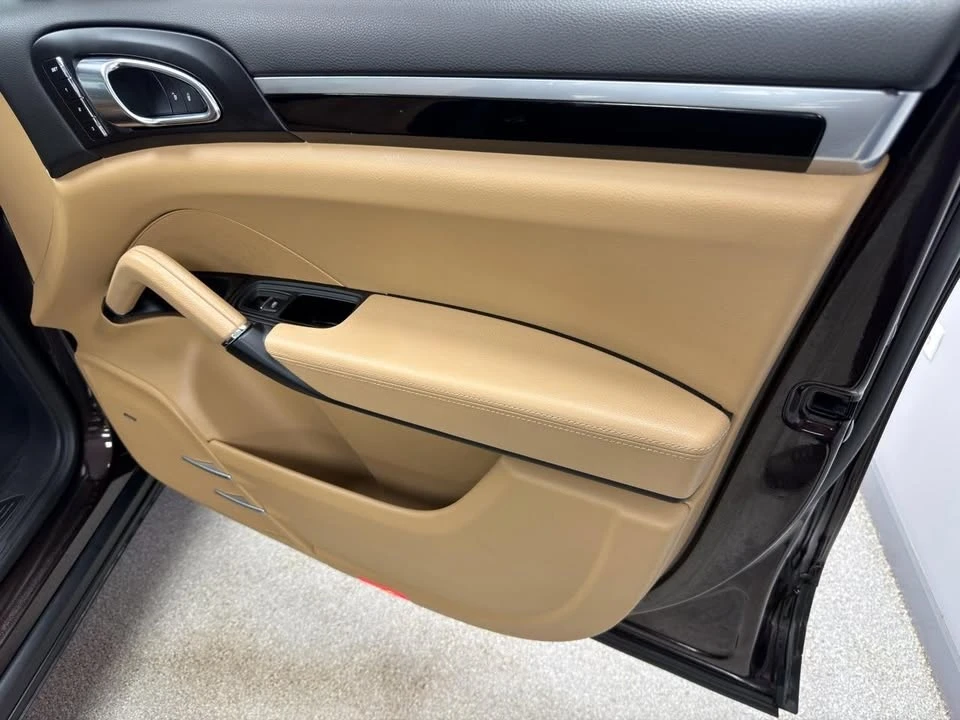 2018 Porsche 958 Cayenne - Image 13 of 20
