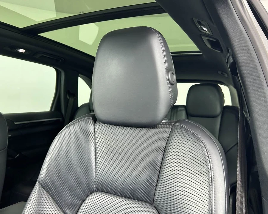 2018 Porsche 958 Cayenne - Image 6 of 13