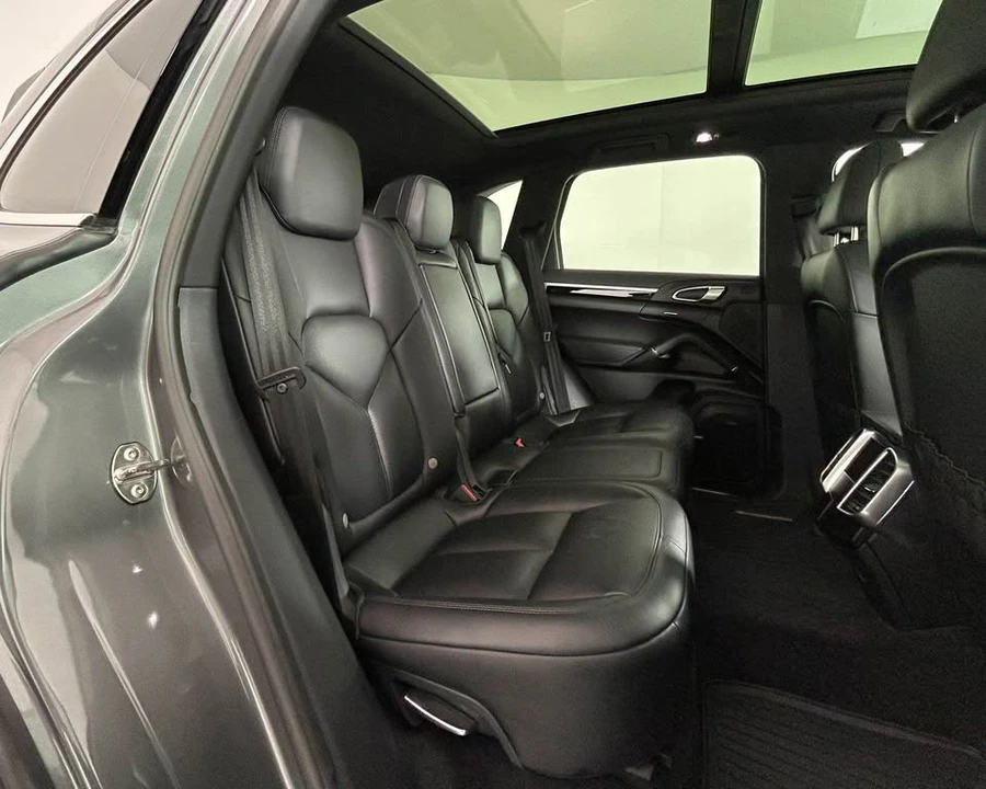 2018 Porsche 958 Cayenne - Image 10 of 13