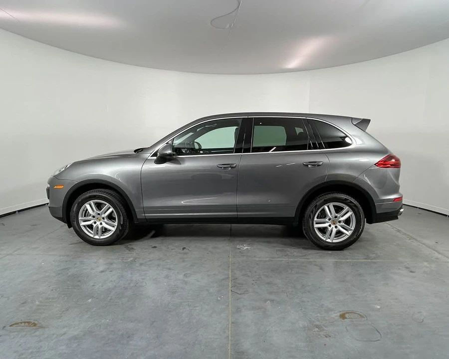 2018 Porsche 958 Cayenne - Image 2 of 13