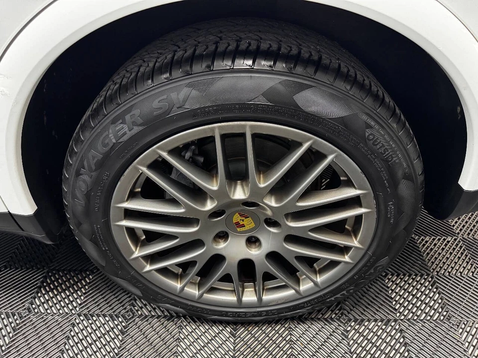 2018 Porsche 958 Cayenne - Image 18 of 21