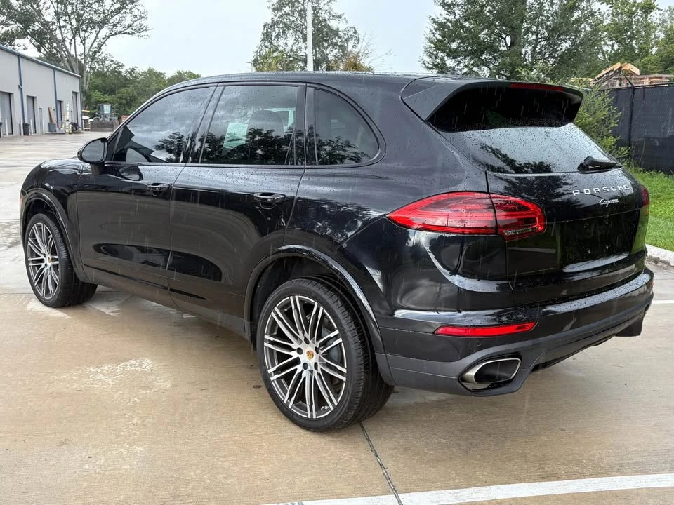 2018 Porsche 958 Cayenne - Image 2 of 11