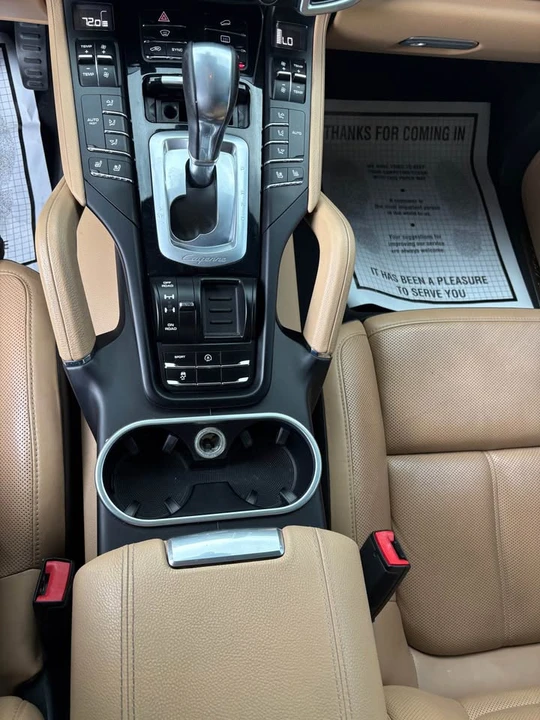 2018 Porsche 958 Cayenne - Image 7 of 11