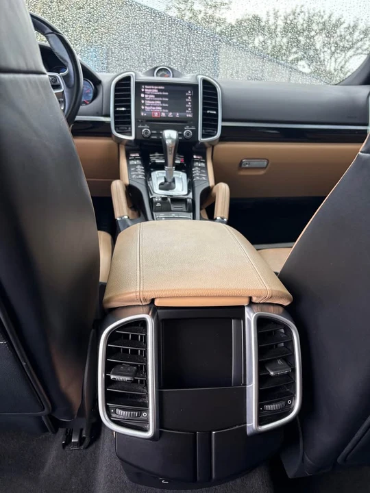 2018 Porsche 958 Cayenne - Image 10 of 11