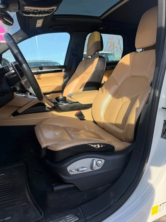 2018 Porsche 958 Cayenne - Image 6 of 14