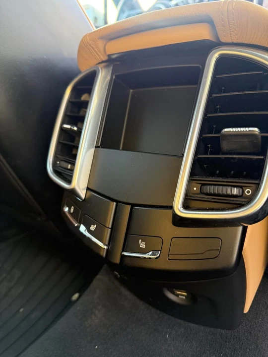 2018 Porsche 958 Cayenne - Image 8 of 14