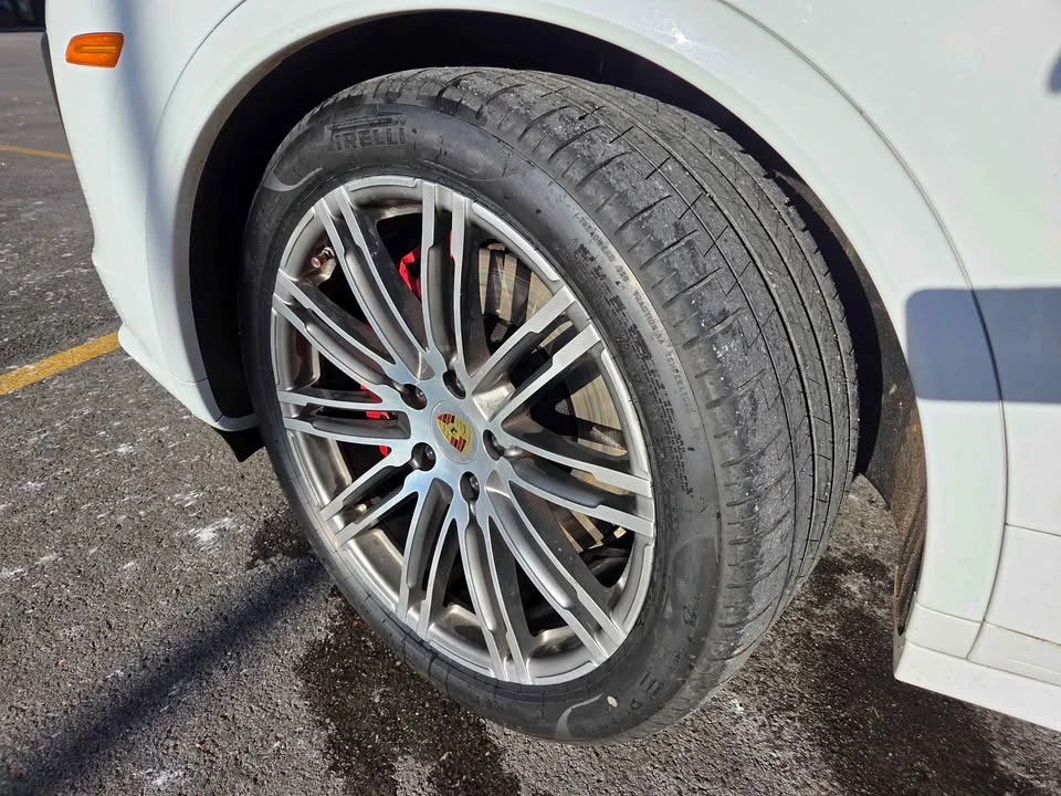 2018 Porsche 958 Cayenne - Image 11 of 20