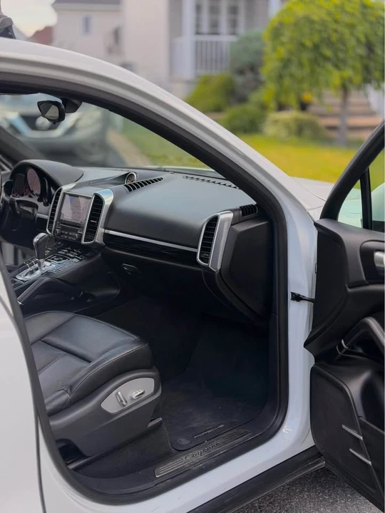 2018 Porsche 958 Cayenne - Image 6 of 15