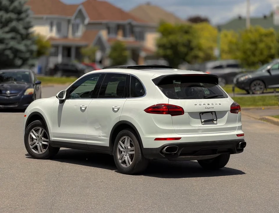 2018 Porsche 958 Cayenne - Image 4 of 15