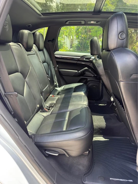 2018 Porsche 958 Cayenne - Image 14 of 17