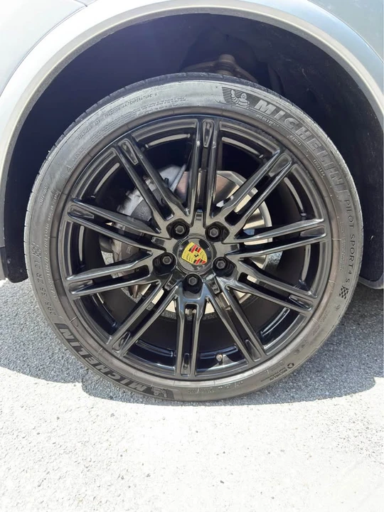 2018 Porsche 958 Cayenne - Image 7 of 17