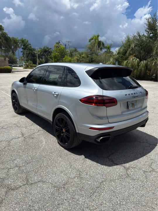2018 Porsche 958 Cayenne - Image 4 of 17