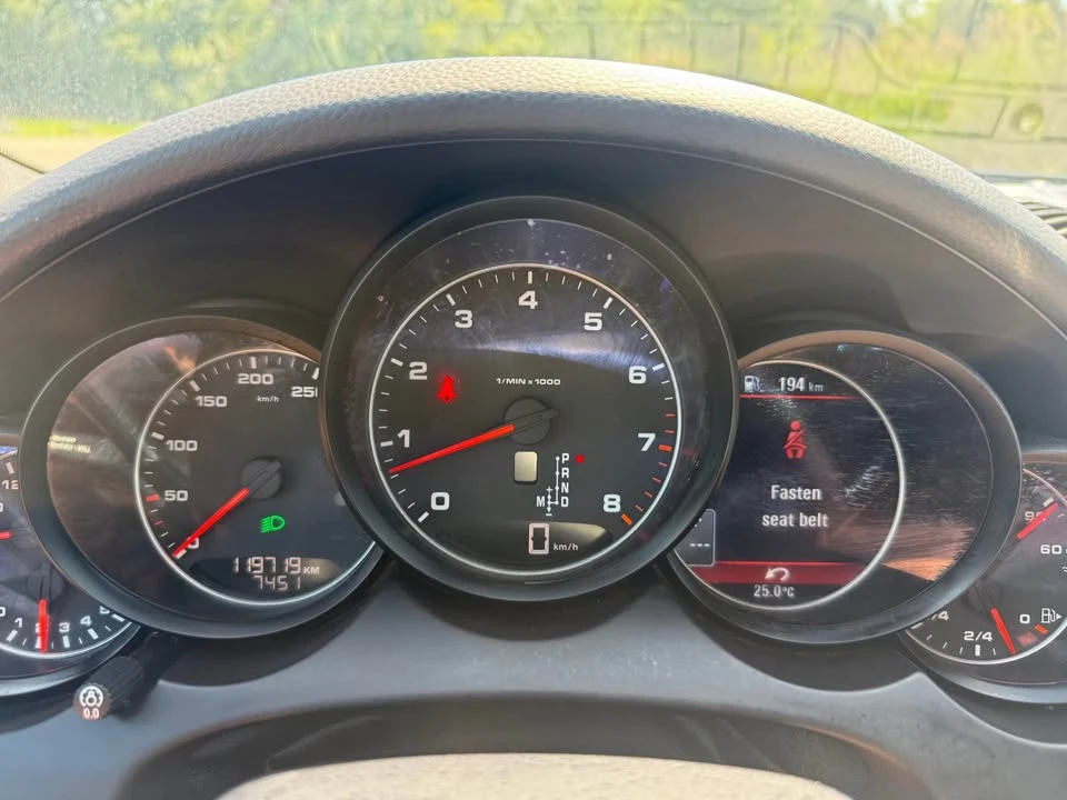 2018 Porsche 958 Cayenne - Image 17 of 20