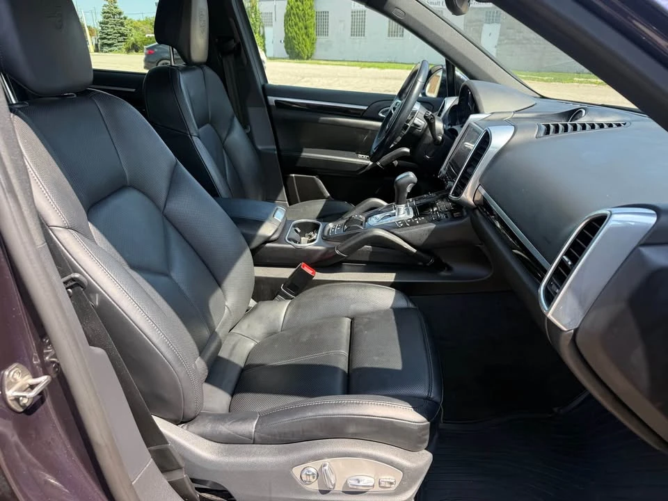 2018 Porsche 958 Cayenne - Image 16 of 20