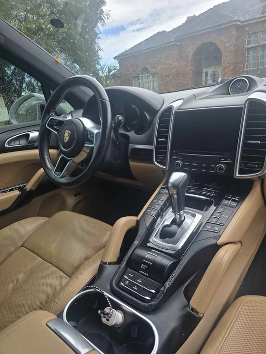 2018 Porsche 958 Cayenne - Image 6 of 9