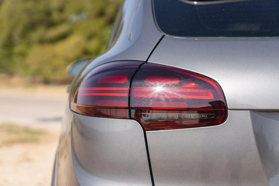 2018 Porsche 958 Cayenne GTS - Image 27 of 31