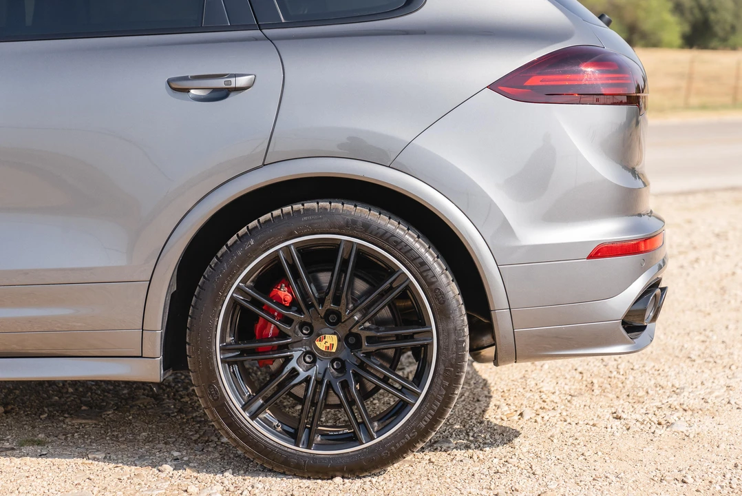 2018 Porsche 958 Cayenne GTS - Image 26 of 31