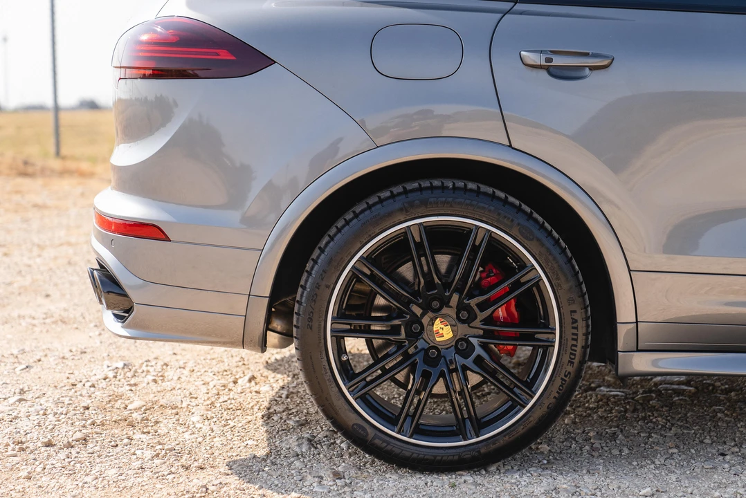 2018 Porsche 958 Cayenne GTS - Image 30 of 31