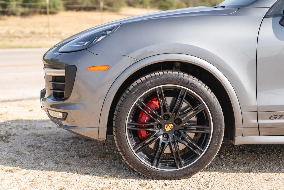 2018 Porsche 958 Cayenne GTS - Image 25 of 31