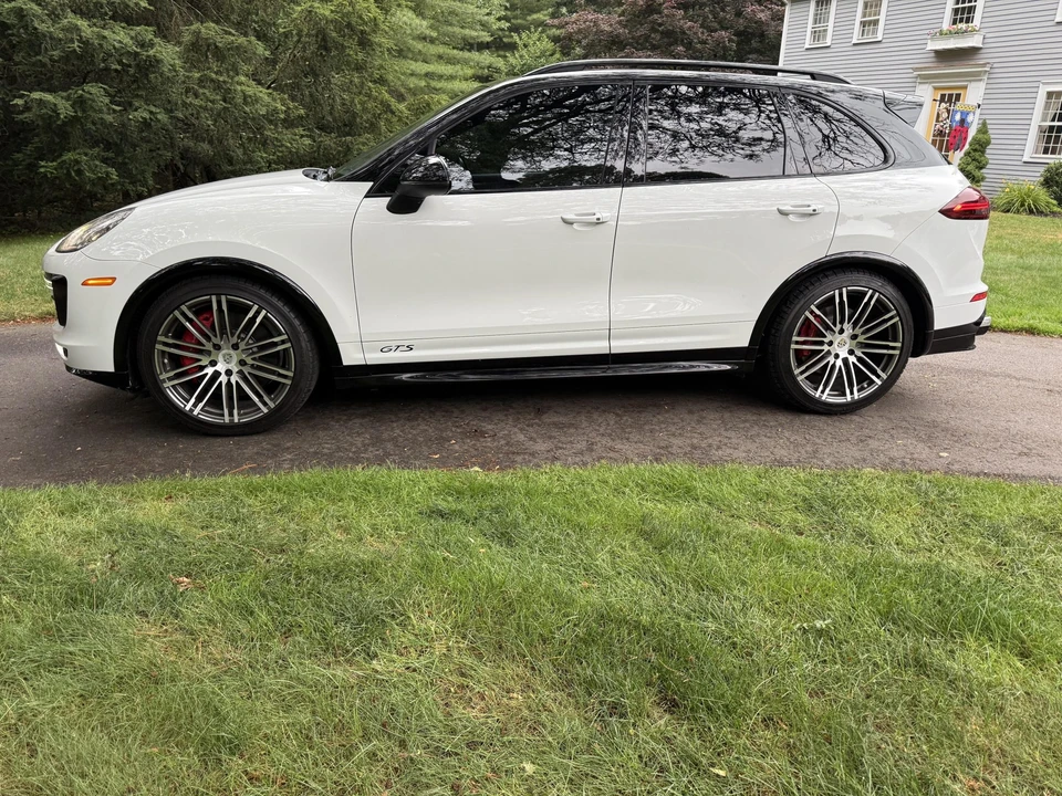 2018 Porsche 958 Cayenne GTS - Image 8 of 31