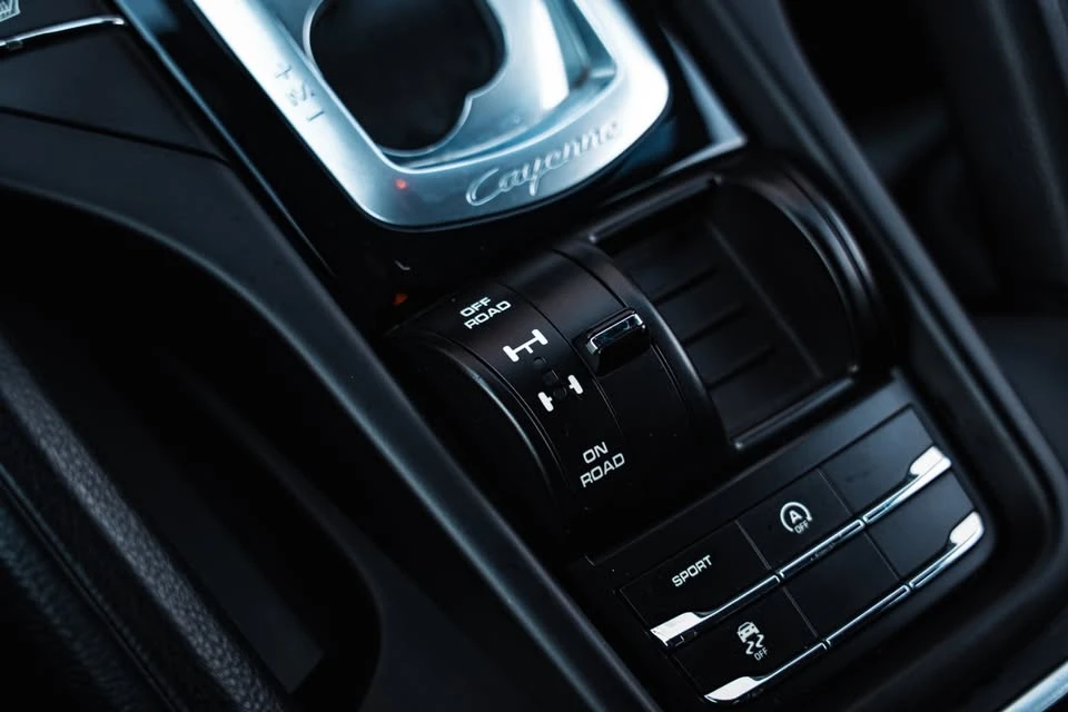 2018 Porsche 958 Cayenne - Image 11 of 15
