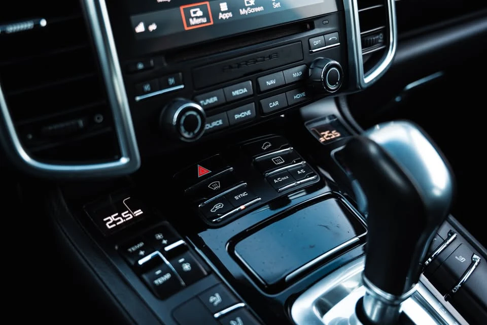 2018 Porsche 958 Cayenne - Image 9 of 15