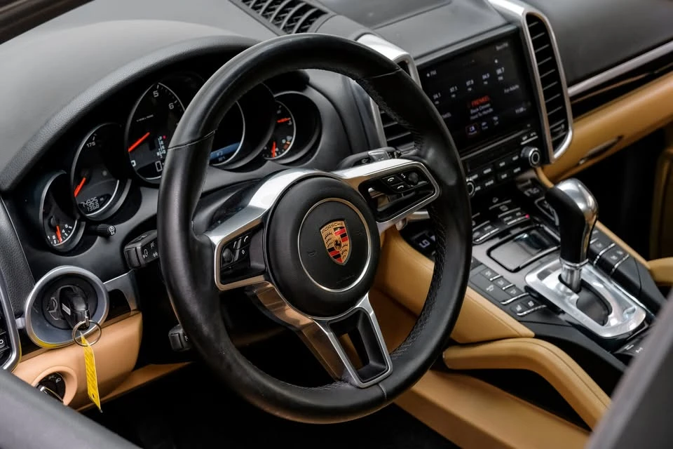 2018 Porsche 958 Cayenne - Image 18 of 19