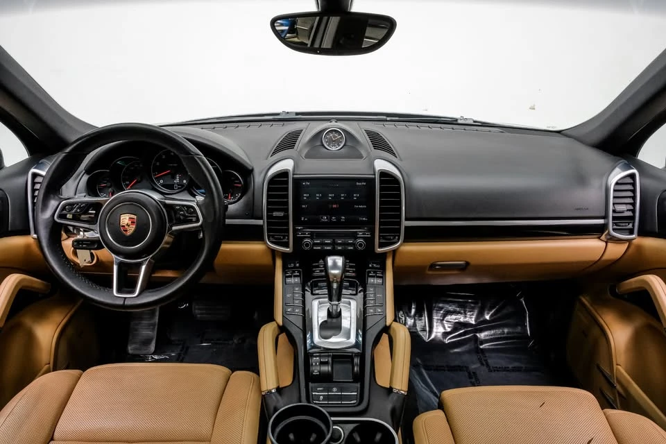 2018 Porsche 958 Cayenne - Image 16 of 19