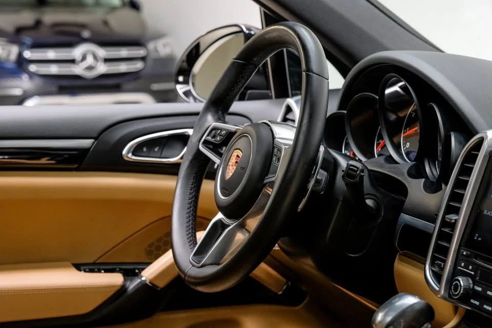 2018 Porsche 958 Cayenne - Image 17 of 19