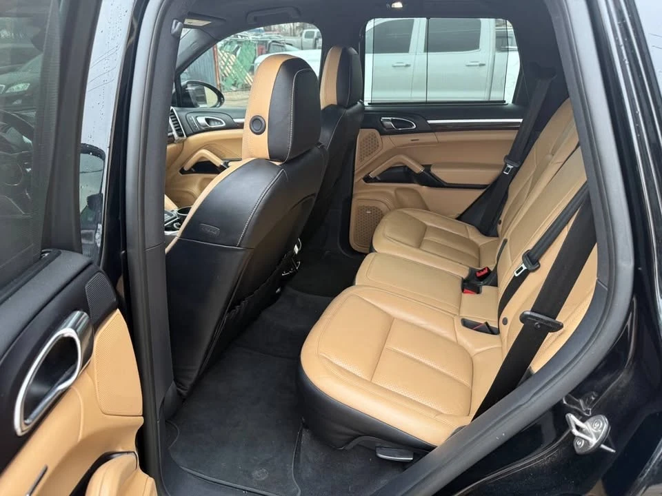 2018 Porsche 958 Cayenne - Image 10 of 17