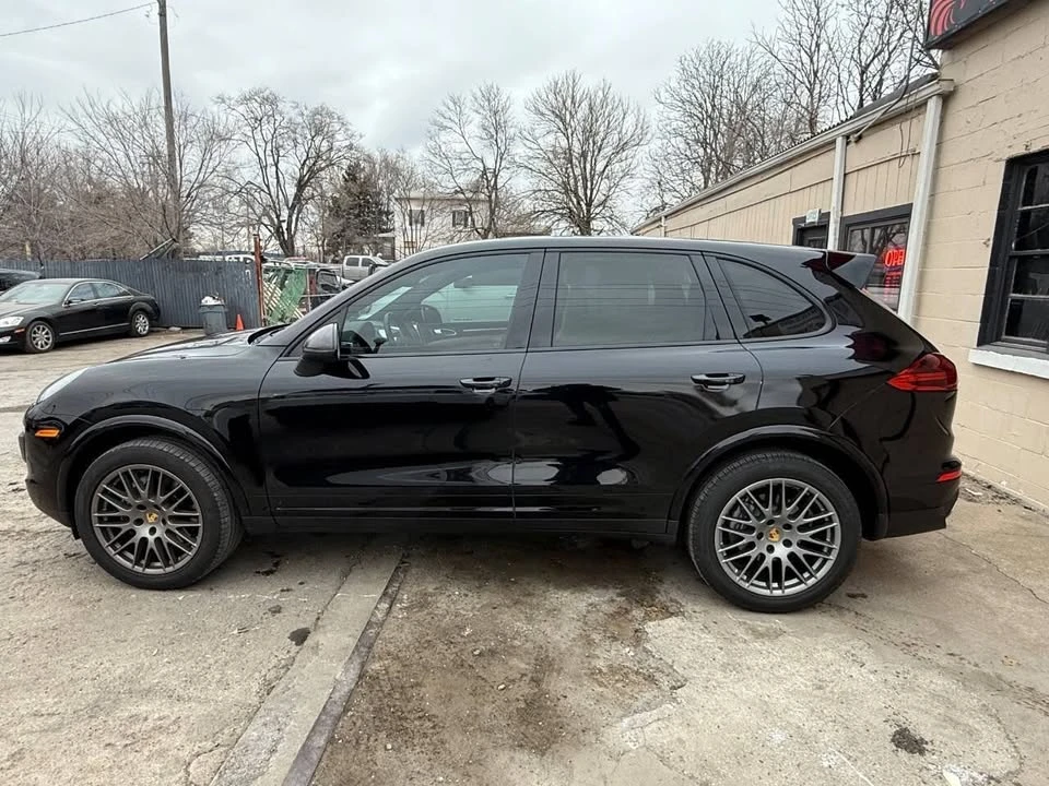 2018 Porsche 958 Cayenne - Image 8 of 17