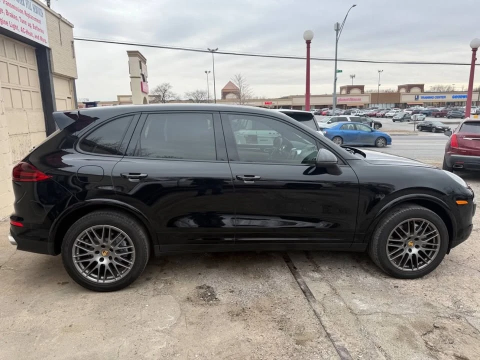 2018 Porsche 958 Cayenne - Image 4 of 17