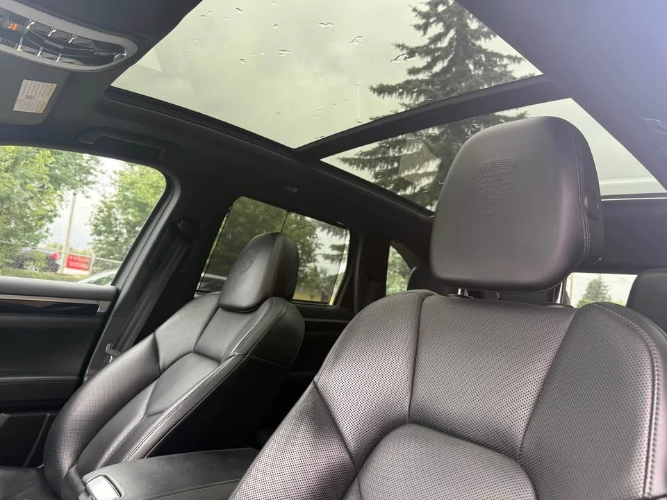 2018 Porsche 958 Cayenne - Image 9 of 14