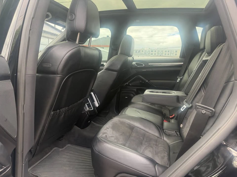 2018 Porsche 958 Cayenne - Image 10 of 20