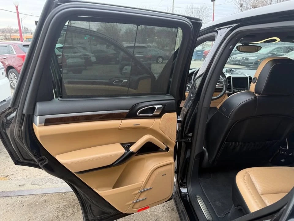 2018 Porsche 958 Cayenne - Image 11 of 17