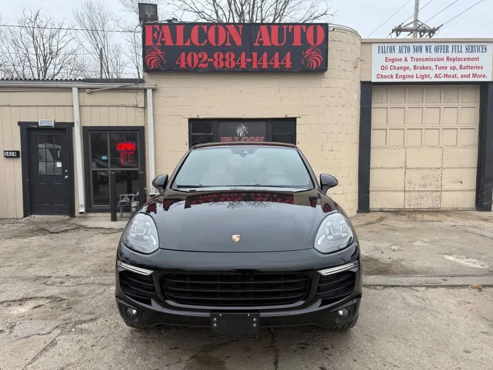 2018 Porsche 958 Cayenne - Image 2 of 17