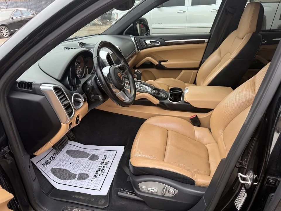 2018 Porsche 958 Cayenne - Image 9 of 17