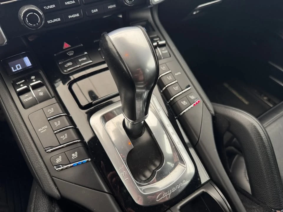2018 Porsche 958 Cayenne - Image 17 of 20