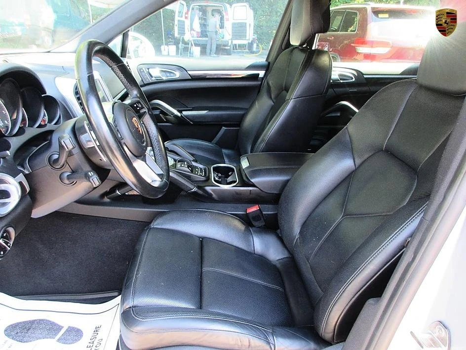 2018 Porsche 958 Cayenne - Image 14 of 20