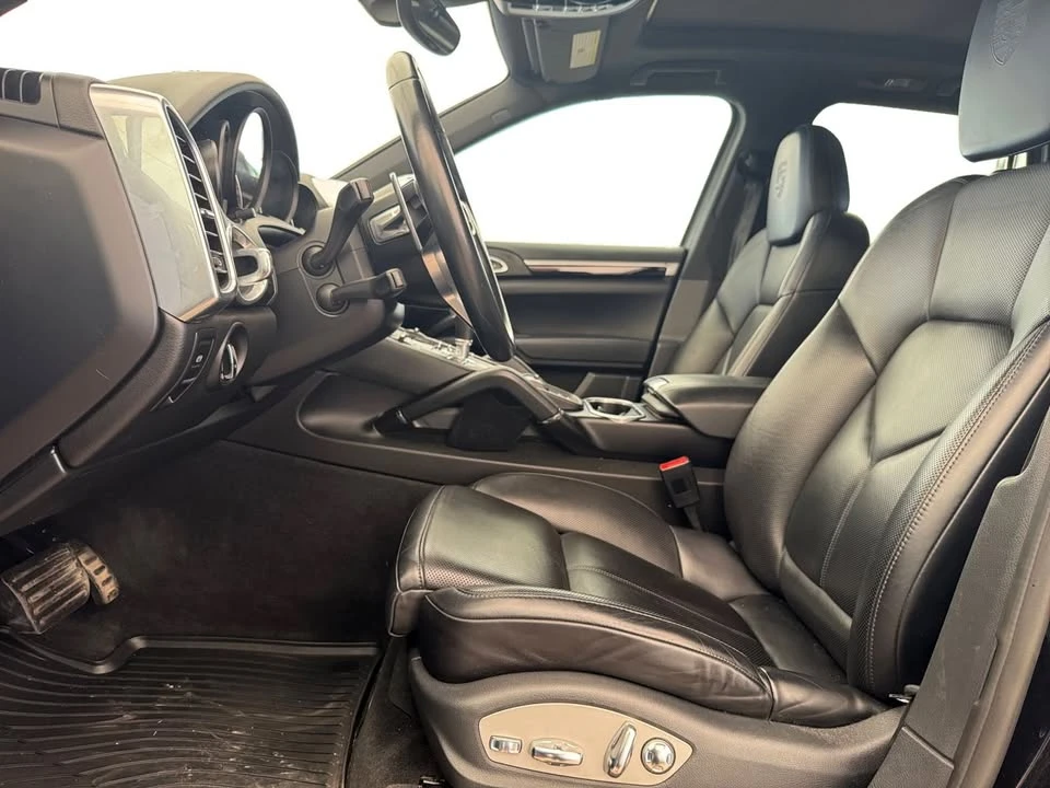 2018 Porsche 958 Cayenne - Image 11 of 20