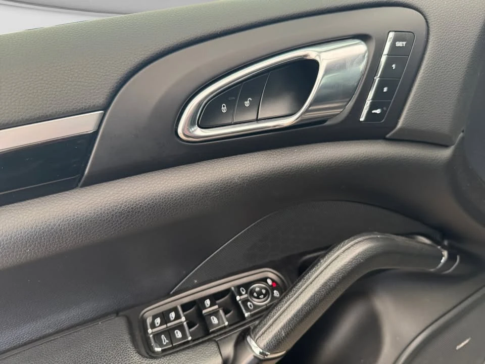 2018 Porsche 958 Cayenne - Image 9 of 20