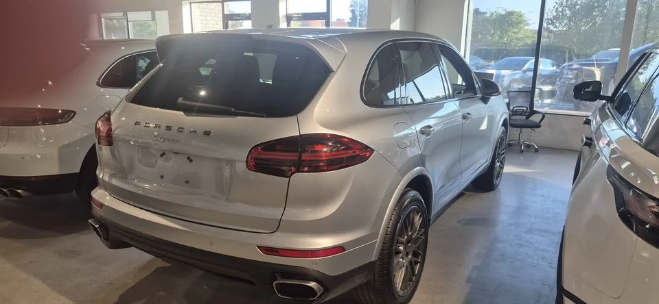 2018 Porsche 958 Cayenne - Image 2 of 4