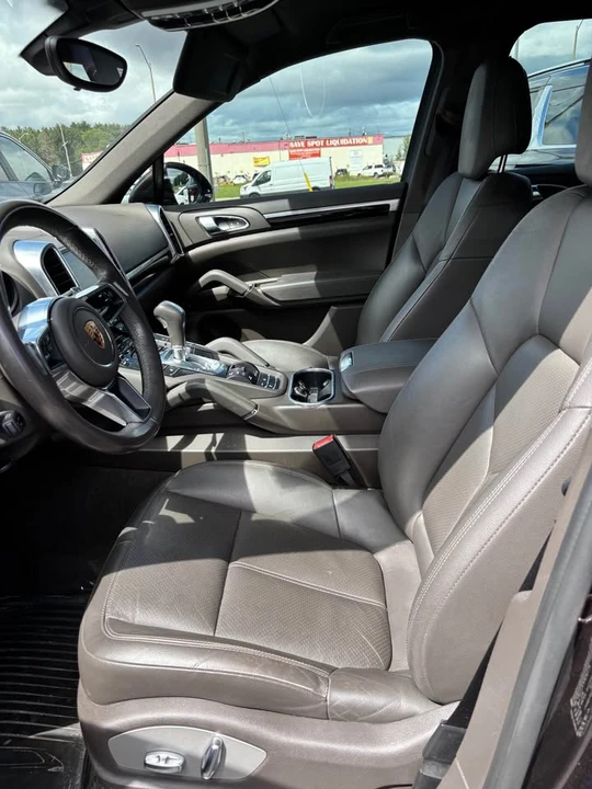 2018 Porsche 958 Cayenne - Image 9 of 15