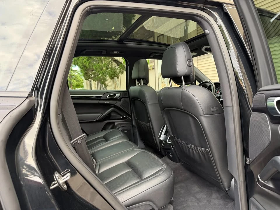 2018 Porsche 958 Cayenne - Image 12 of 20
