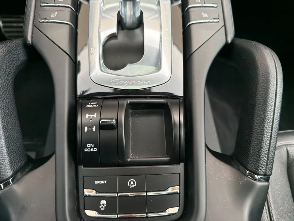 2018 Porsche 958 Cayenne - Image 14 of 20
