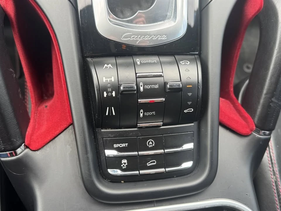 2018 Porsche 958 Cayenne - Image 10 of 14