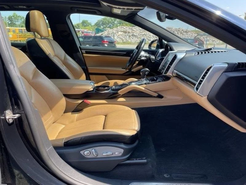 2018 Porsche 958 Cayenne - Image 8 of 9