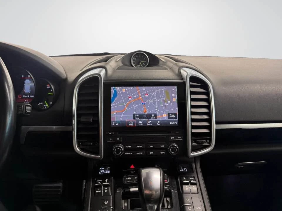 2018 Porsche 958 Cayenne - Image 15 of 19
